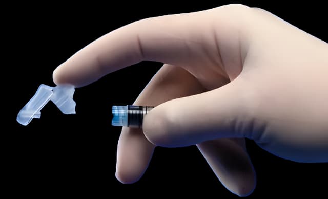 Safety Hypodermic Needle Magellan™ 1-1/2 Inch Length 22 Gauge Regular Wall Sliding Safety Needle