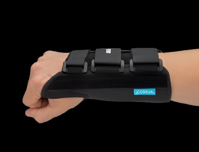 Wrist Brace Ossur® Formfit® Aluminum / Cotton / Polyester Left Hand Black Medium - 317085-PL