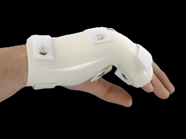 Boxer Fracture Splint with MP Flexion G-Force Plastic / Foam Right Hand White Medium - 2970002624