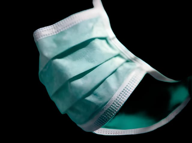 Surgical Mask Cardinal Health™ Pleated Tie Closure One Size Fits Most Blue NonSterile ASTM Level 1 Adult - AT7505-P